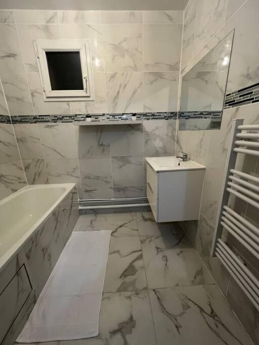 Appartement Luxueux 70M2, 2 Chambres Argenteuil Esterno foto